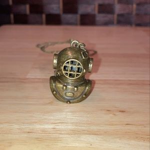 Diving helmet pendant necklace